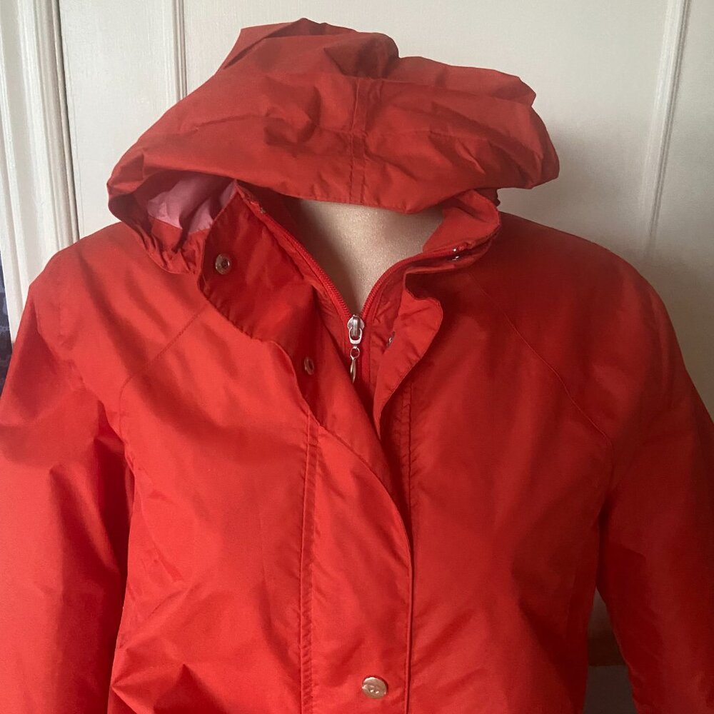 Vintage windbreaker rain jacket - size sm-med - Canadian - mid length, travel